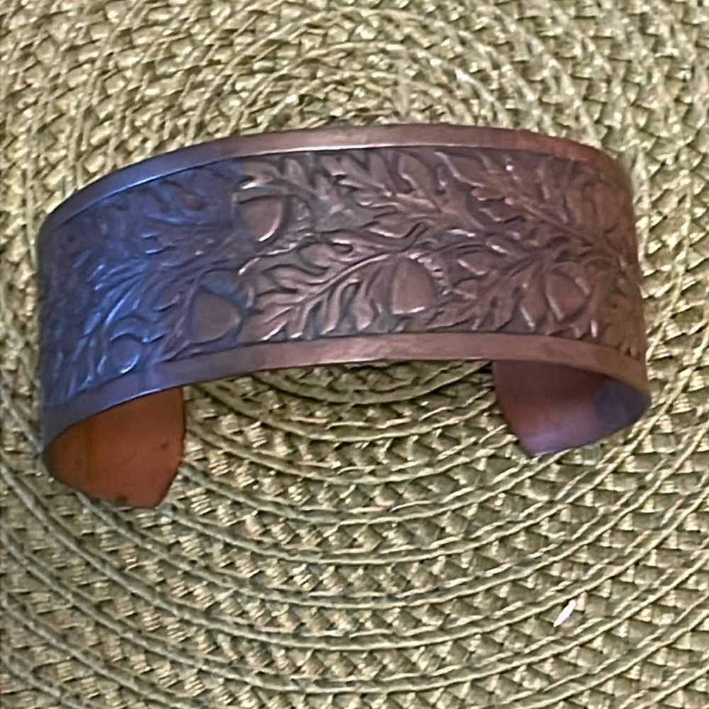 Bronze Color Metal Cuff Bracelet
One Size Fits Most
Great Cond